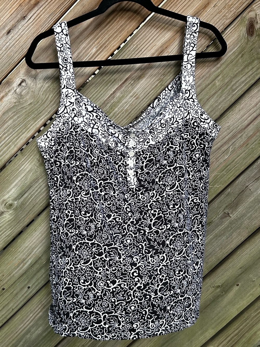 Caslon Black & White Floral w reverse print trim Camisole Tank Top size 1X